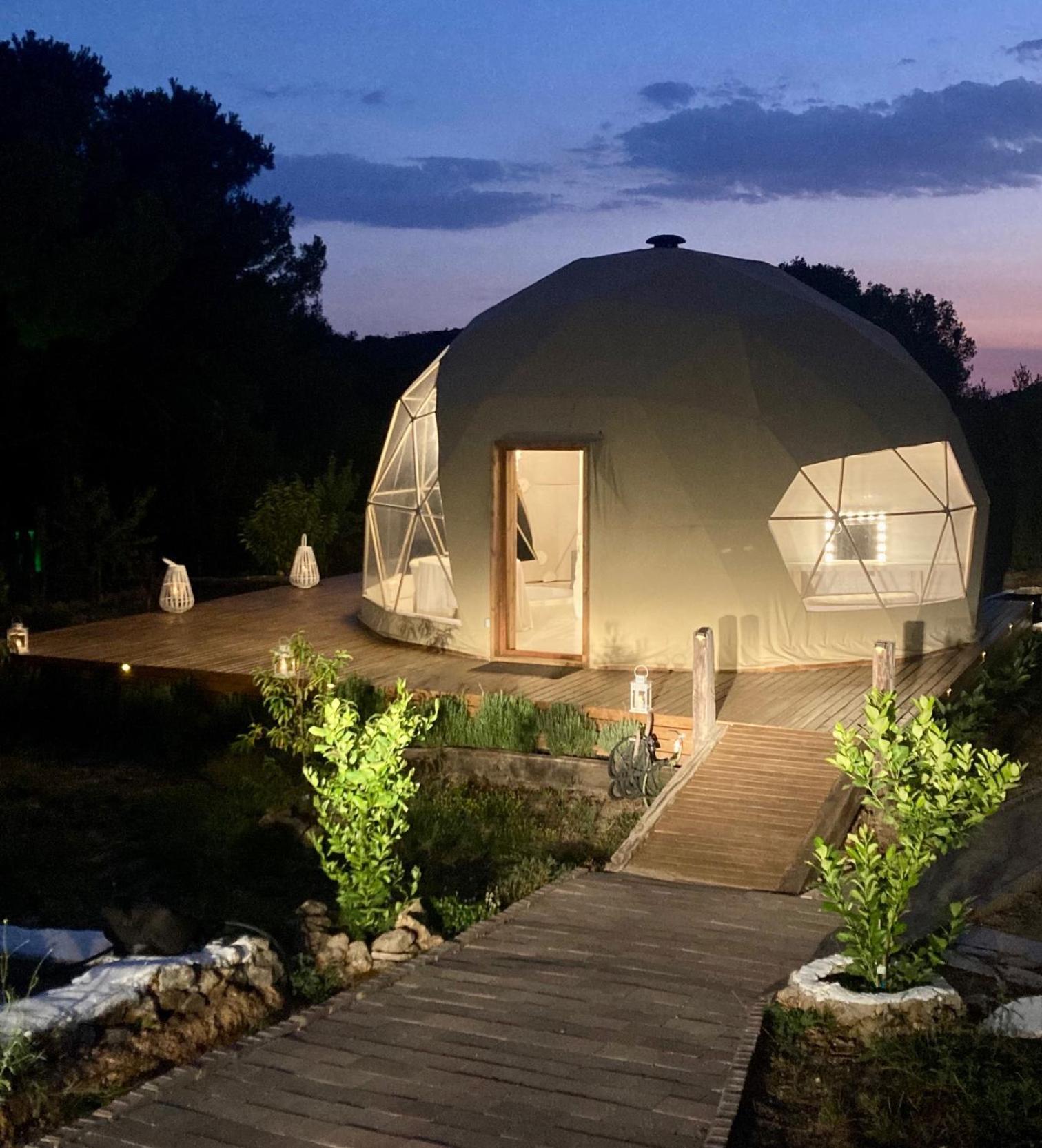 Domo Suites Masia Cal Geperut Badalona Eksteriør bilde